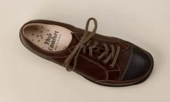 – Schnürschuhe aus Kalbleder mittel*Finn Comfort Hot