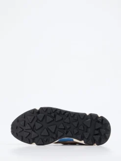 – Trail-Sneaker aus Mesh und Veloursleder*Flower Mountain Best