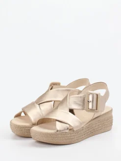 – Plateausandalen aus Metallicleder*Gabor Best