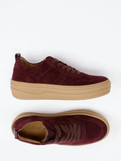 – Plateau-Sneaker aus Veloursleder bordeaux*Gabor Hot
