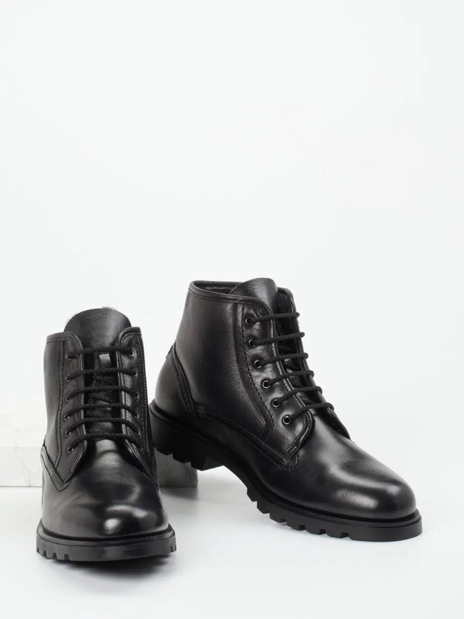 – Schnürstiefeletten aus Kalbleder*Galizio Torresi Discount