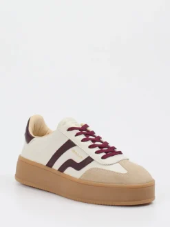 – Sneaker aus Kalbleder in Creme*Gant Hot