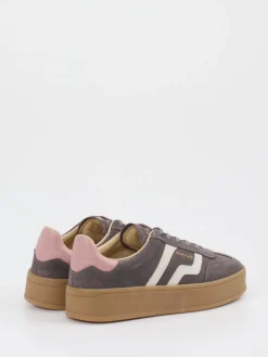 – Sneaker aus Veloursleder in Schlamm*Gant Best