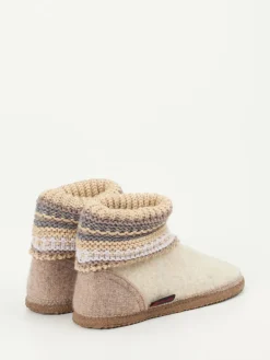 – Hüttenschuhe aus Wolle*Giesswein Discount