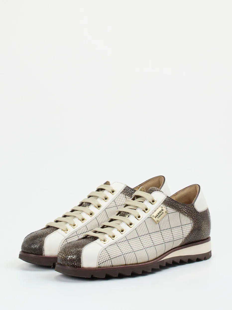 – Sneaker aus geprägtem Leder mit Karomuster*Harris Hot