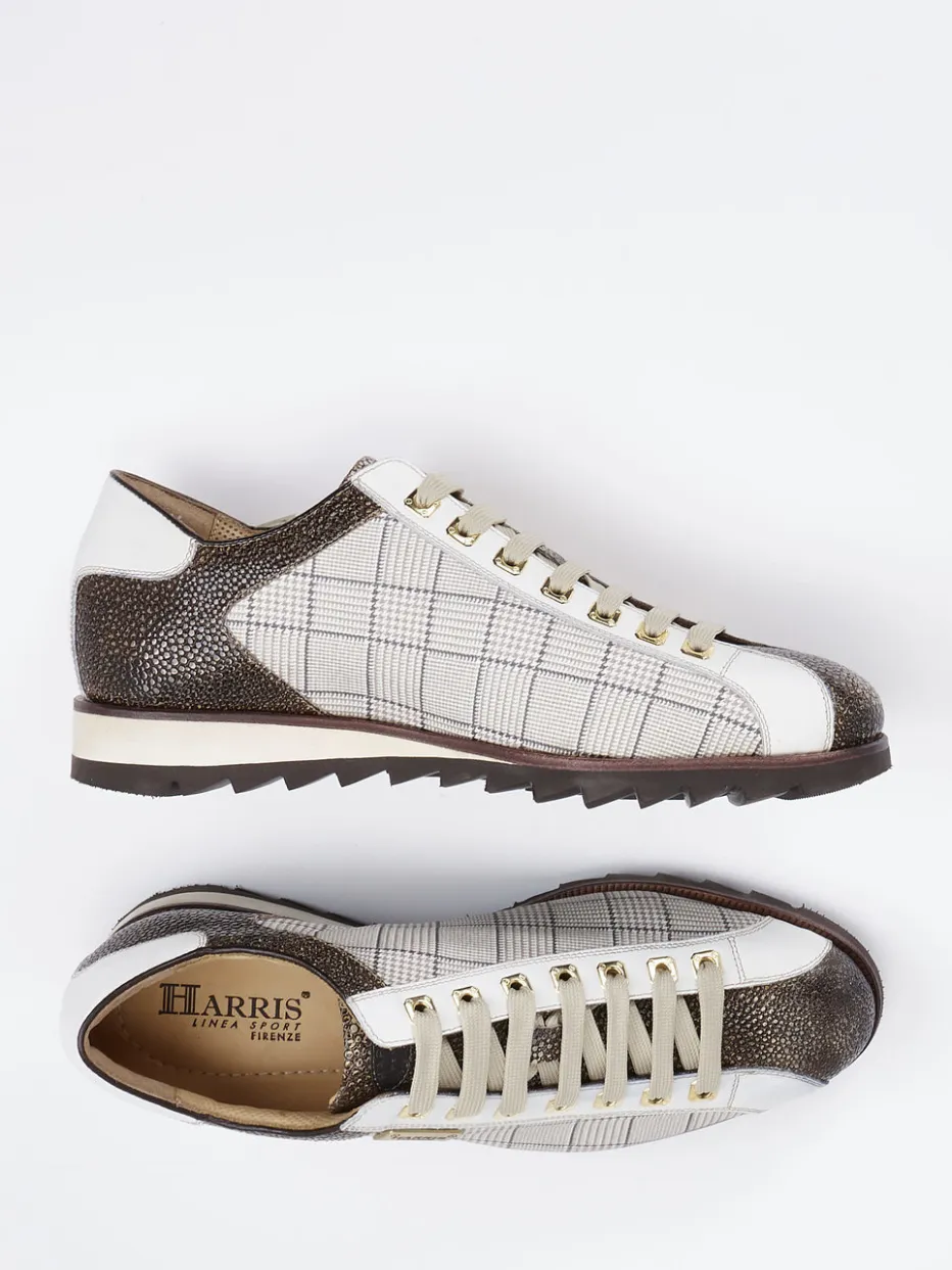 – Sneaker aus geprägtem Leder mit Karomuster*Harris Hot