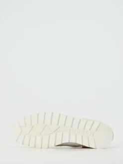 – Sneaker aus geprägtem Leder in*Harris