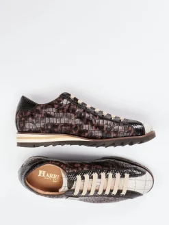 – Sneaker aus geprägtem Leder mit Karo-Details*Harris Discount