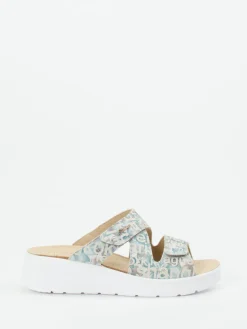 – Pantoletten aus geprägtem Leder hellgrau*Hickersberger Hot