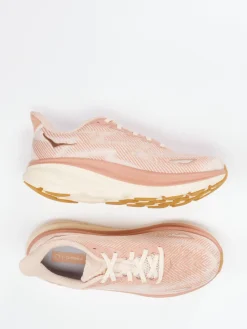 – Laufschuhe aus Textil in Pfirsichrosa*HOKA Outlet