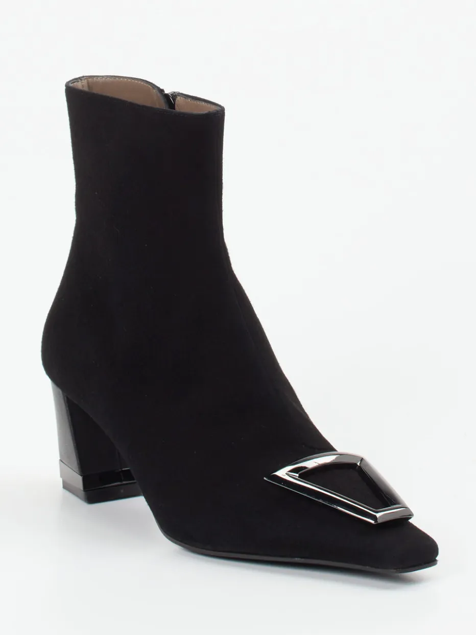 – Ankle Boots aus Veloursleder*Konstantin Starke