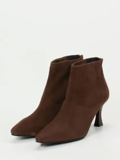 – Ankle Boots aus Veloursleder*Konstantin Starke