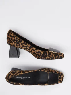 – Blockabsatz-Pumps aus Fell*Konstantin Starke