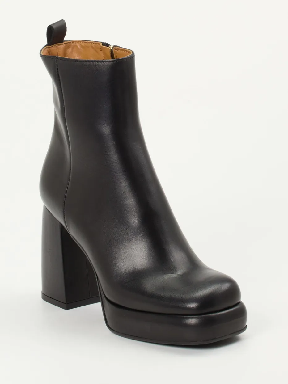 Damen Konstantin Starke – Plateau-Stiefelette aus Kalbleder