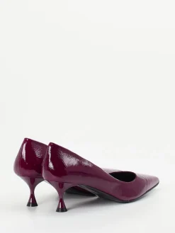 – Pumps aus Lackleder in Bordeaux*Konstantin Starke New