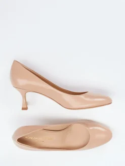 – Pumps aus Hochglanzleder in Nude*Konstantin Starke New