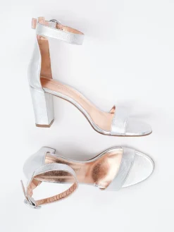 – Sandaletten aus Metallicleder*Konstantin Starke New