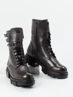 – Schnürboots aus Kalbleder*Konstantin Starke Sale