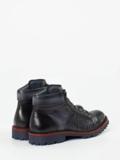 – Schnürboots aus geprägtem Leder*Konstantin Starke