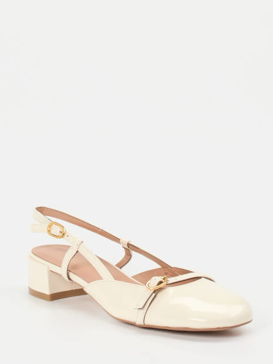 – Slingback-Pumps aus Lackleder cremeweiß*Konstantin Starke Clearance