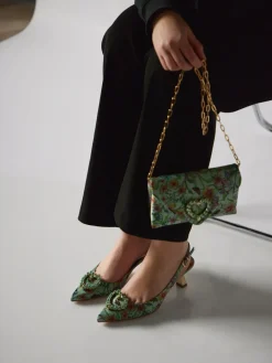 – Slingpumps aus Satin-Textil mintgrün*Konstantin Starke