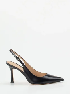 – Slingpumps aus Hochglanzleder*Konstantin Starke New