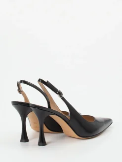 – Slingpumps aus Hochglanzleder*Konstantin Starke New