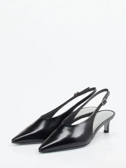 – Slingpumps aus Hochglanzleder*Konstantin Starke Online
