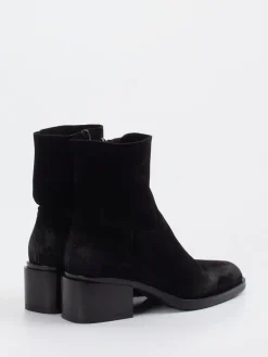 Konstantin Starke – Stiefeletten aus Veloursleder*Elena Iachi Hot