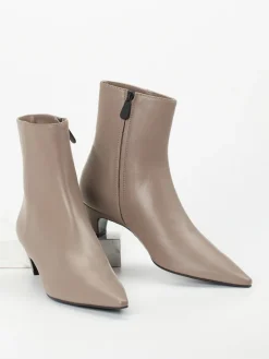 Damen Konstantin Starke – Stiefelette aus Lammleder in Taupe