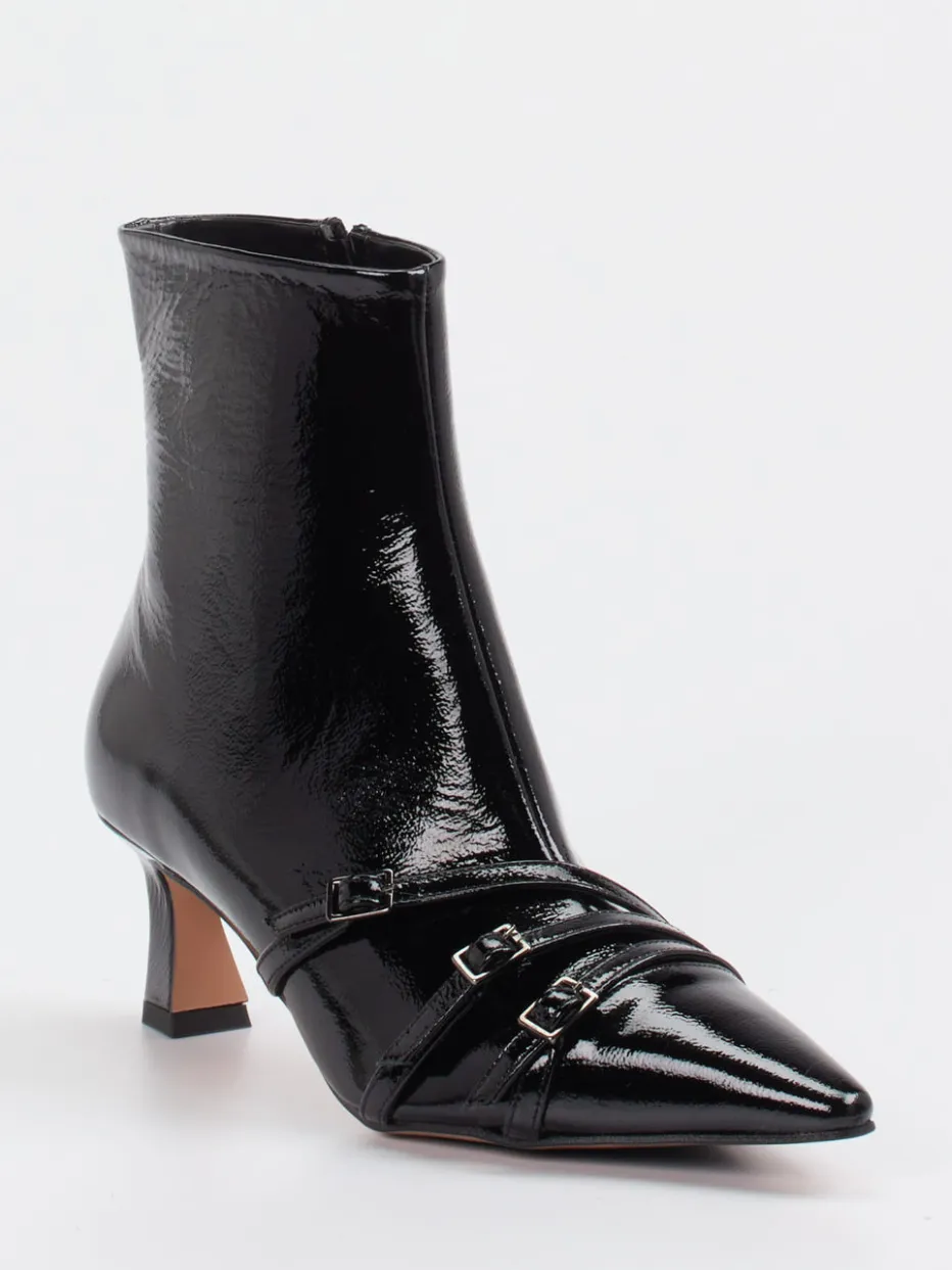 – Stiefelette aus Lackleder*Konstantin Starke Sale