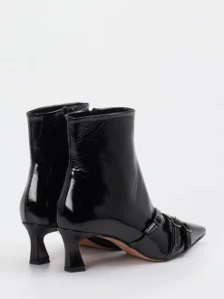 – Stiefelette aus Lackleder*Konstantin Starke Sale