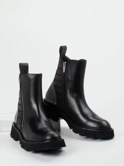 – Stiefelette aus Kalbleder*Konstantin Starke