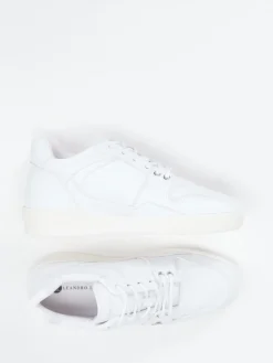 – Sneaker aus Kalbleder in Offwhite*Leandro Lopes Discount