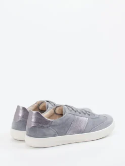 – Sneaker aus Veloursleder in Taubengrau*Legero