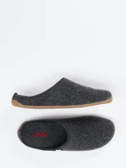 – Filzpantoffeln aus Wolle anthrazit*Living Kitzbühel