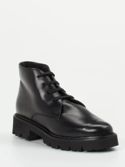 – Schnürboots aus Lammleder*Mannori