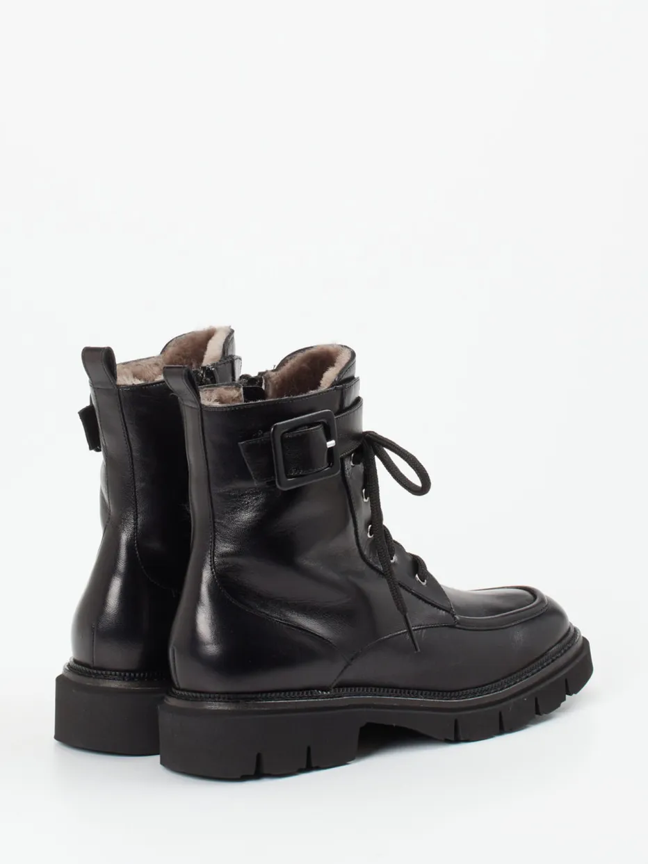 – Schnürboots aus Lammleder*Mannori Sale