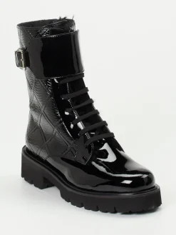 – Schnürboots aus Lackleder*Mannori