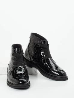 – Schnürboots aus Lackleder in*Maripé Hot