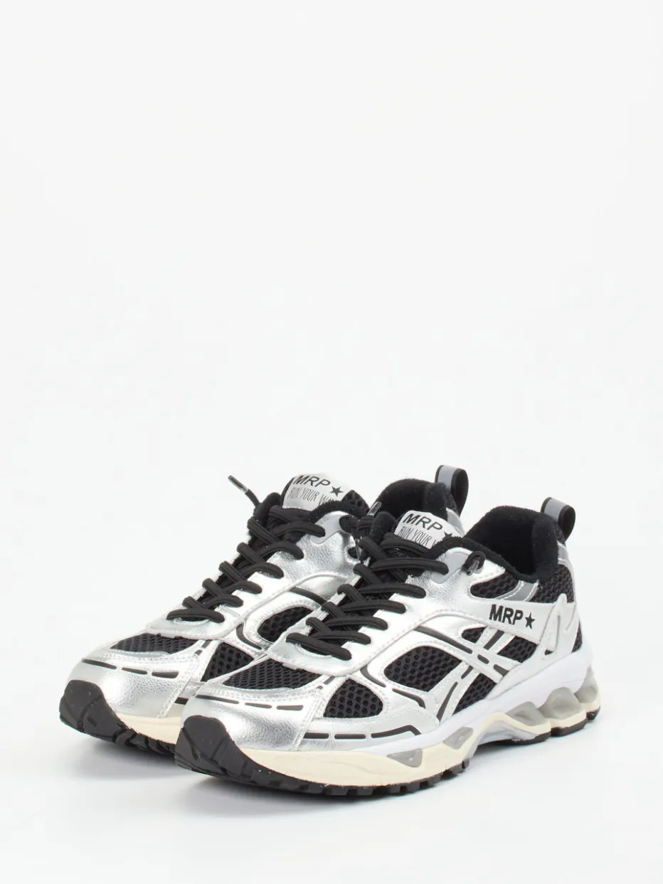 – Low-Top Sneaker aus Metallic-Mesh*MRP