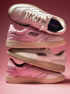 – Sneaker aus Kalbleder in Pastell*MRP Hot