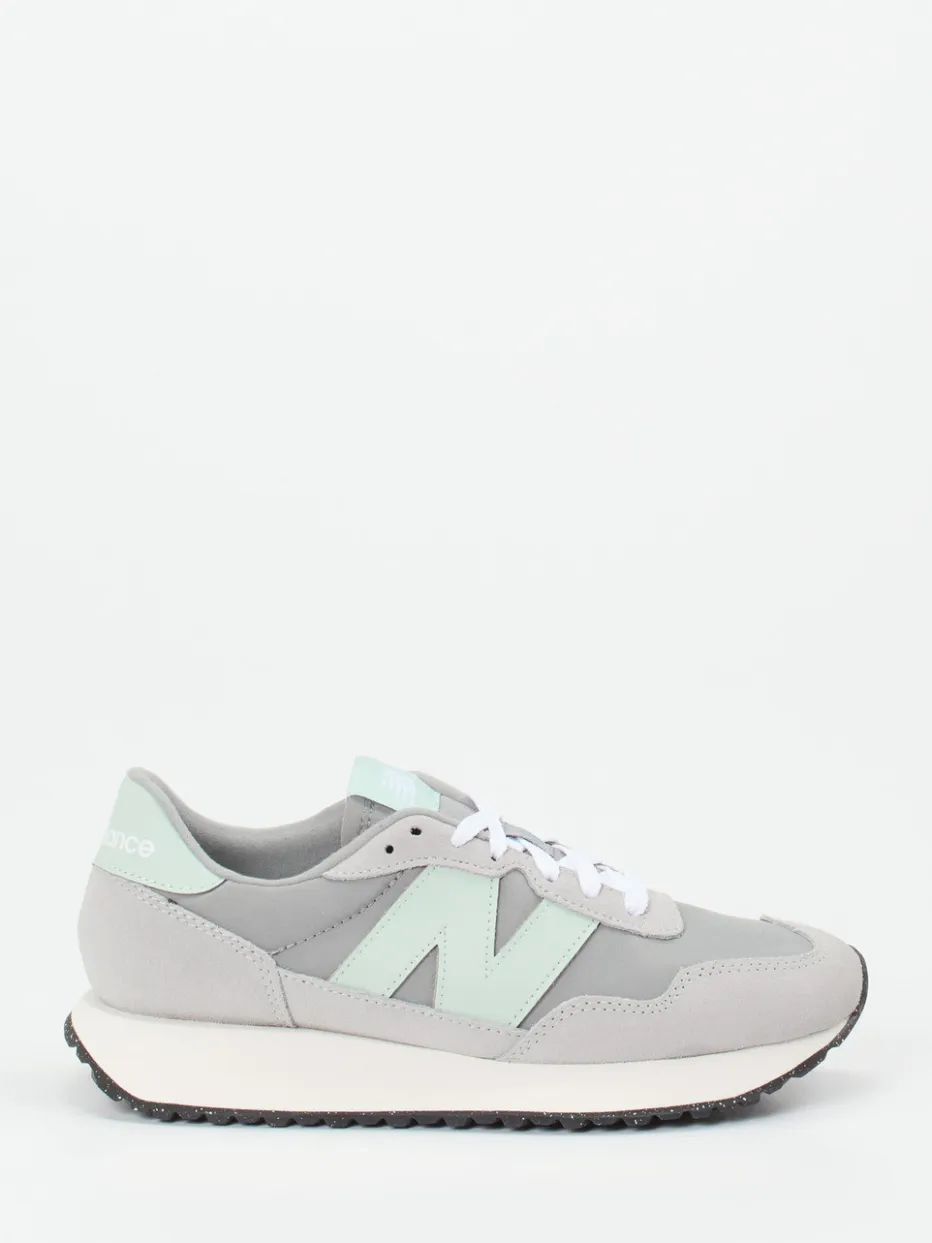 Damen New Balance – Retro-Sneaker aus Textil und Veloursleder