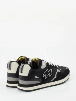 – Sneaker aus Veloursleder und Nylon*New Balance Discount