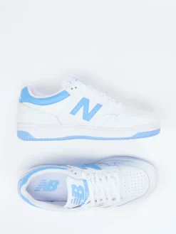 – Sneaker aus Leder in Hellblau*New Balance Hot
