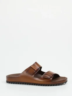 – Slides aus Kalbleder in*Officine Creative