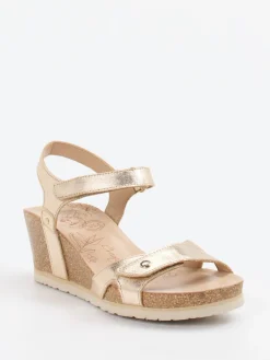 Damen Panama Jack – Keilsandalette aus Metallicleder goldfarben