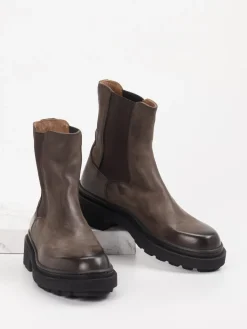 – Chelsea Boots aus Leder in Schlammgrau*Pantanetti Sale