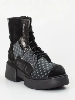 – Schnürstiefelette aus Veloursleder*Papucei Online