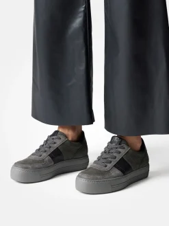 – Plateau-Sneaker aus Nubukleder*Paul Green